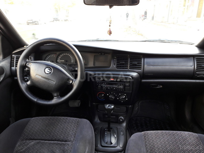 Opel Vectra 1995, 225,800 km - 2.0 l - Bərdə