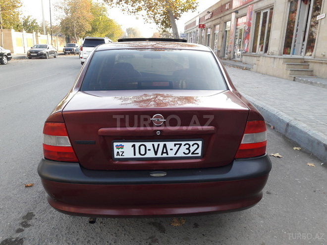 Opel Vectra 1995, 225,800 km - 2.0 l - Bərdə