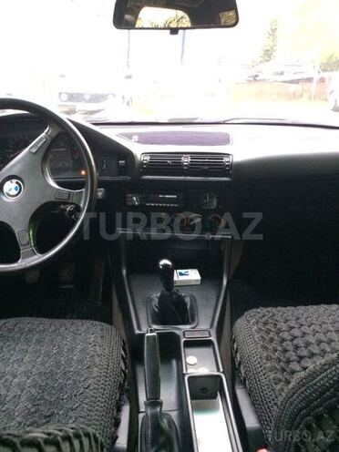 BMW 520 1992, 286,000 km - 2.0 l - Bakı