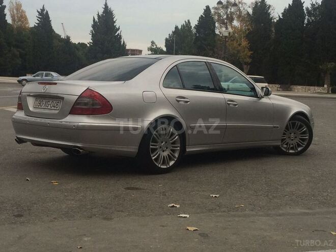 Mercedes E 320 2003, 228,000 km - 3.2 л - Sumqayıt