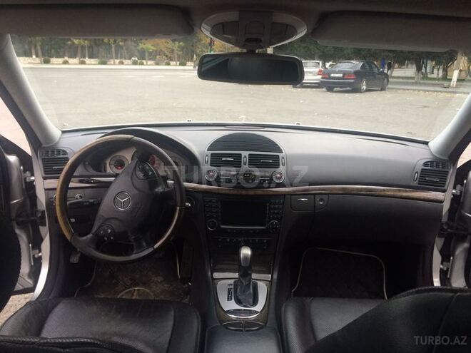 Mercedes E 320 2003, 228,000 km - 3.2 л - Sumqayıt