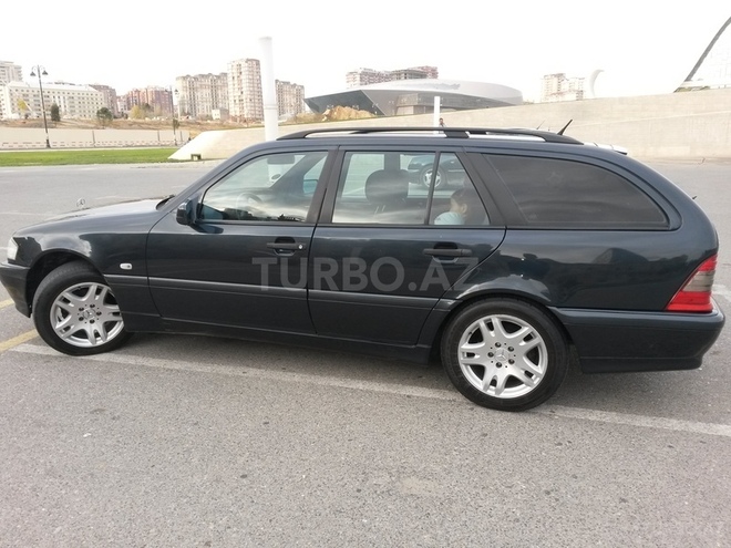 Mercedes C 220 1999, 280,000 km - 2.2 l - Bakı