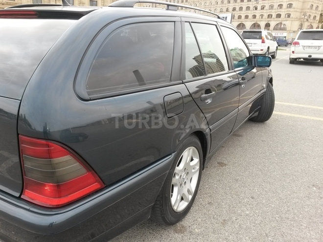 Mercedes C 220 1999, 280,000 km - 2.2 l - Bakı