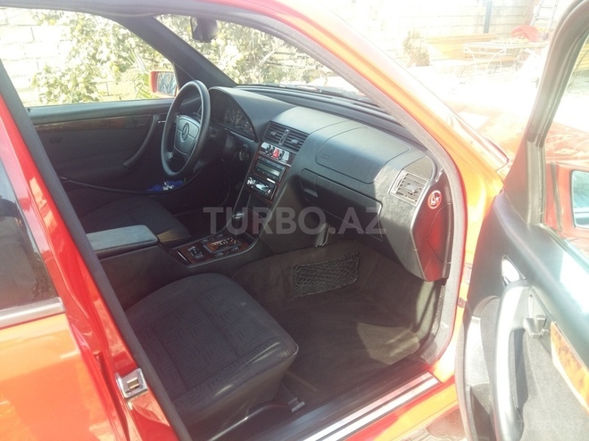 Mercedes C 240 1998, 133,000 km - 2.4 l - Bakı