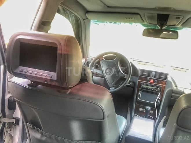 Mercedes C 230 1997, 140,000 km - 2.3 l - Sumqayıt