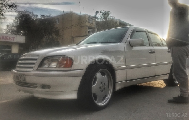 Mercedes C 230 1997, 140,000 km - 2.3 l - Sumqayıt