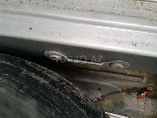Mercedes E 220 2000, 291,000 km - 2.2 л - Bakı