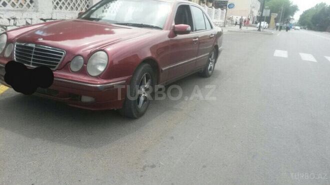 Mercedes E 220 2000, 41,421 km - 2.2 l - Sumqayıt