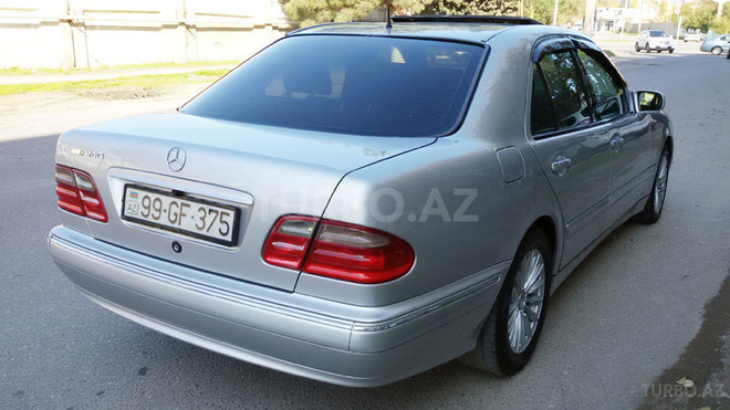Mercedes E 270 2000, 268,000 km - 2.7 l - Bakı