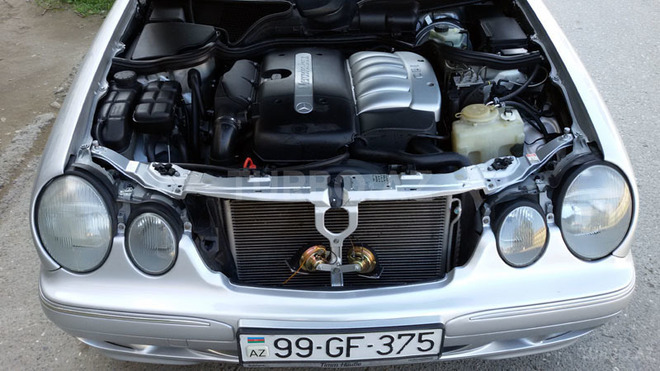 Mercedes E 270 2000, 268,000 km - 2.7 l - Bakı