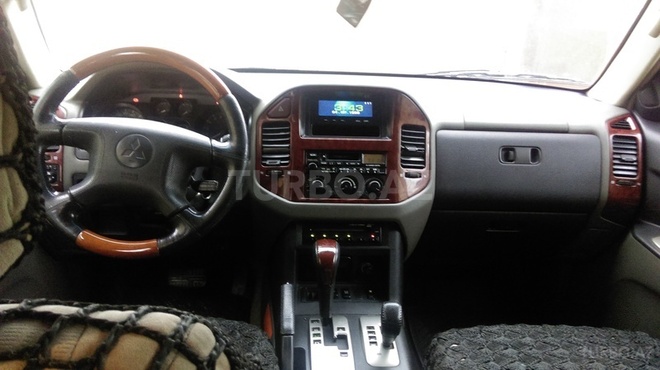 Mitsubishi Pajero 2003, 208,556 km - 3.0 l - Bakı