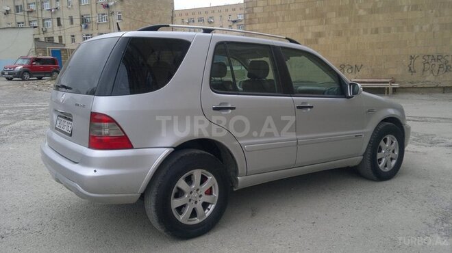 Mercedes ML 270 2005, 304,000 km - 2.7 l - Bakı