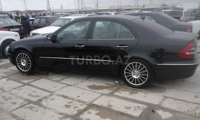 Mercedes E 270 2002, 222,525 km - 2.7 л - Sumqayıt