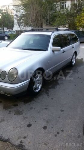 Mercedes E 230 1997, 300,000 km - 2.3 l - Bakı