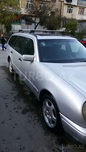 Mercedes E 230 1997, 300,000 km - 2.3 l - Bakı