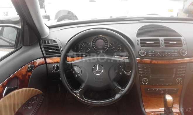 Mercedes E 270 2002, 222,525 km - 2.7 л - Sumqayıt