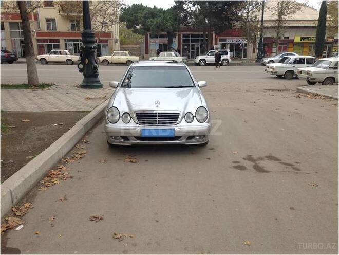 Mercedes E 240 2002, 233,555 km - 2.6 l - Bakı