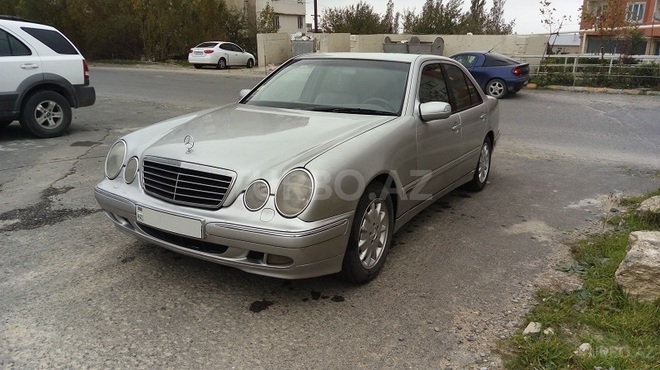 Mercedes E 240 1999, 313,000 km - 2.6 л - Bakı