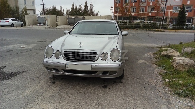 Mercedes E 240 1999, 313,000 km - 2.6 л - Bakı