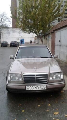 Mercedes E 280 1993, 425,683 km - 2.8 l - Bakı