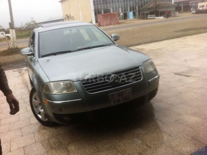 Volkswagen Passat 2004, 223,000 km - 1.8 l - Lənkəran