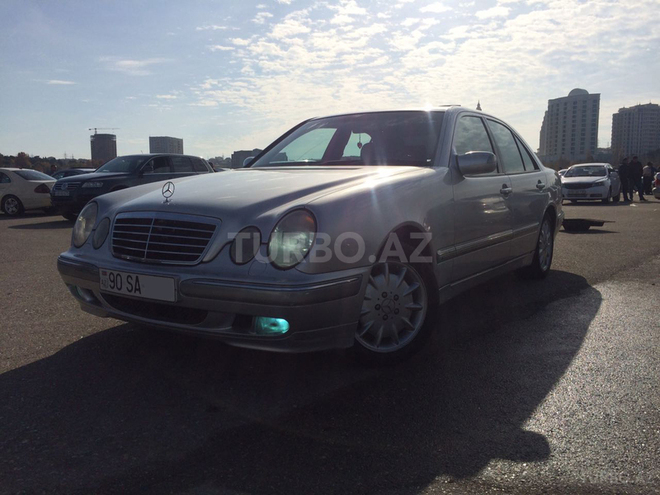 Mercedes E 280 2000, 200,000 km - 2.8 л - Bakı