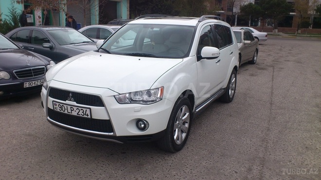 Mitsubishi Outlander 2011, 70,500 km - 3.0 л - Sumqayıt