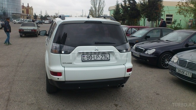 Mitsubishi Outlander 2011, 70,500 km - 3.0 л - Sumqayıt