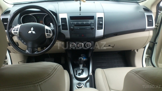 Mitsubishi Outlander 2011, 70,500 km - 3.0 л - Sumqayıt