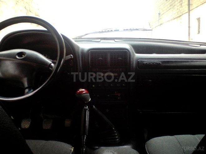 GAZ 31105 2004, 193,000 km - 2.3 l - Bakı