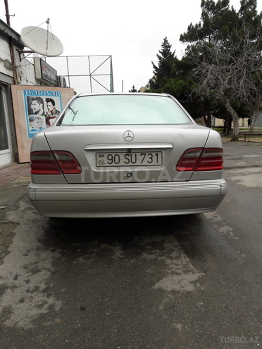 Mercedes E 200 2000, 273,000 km - 2.0 л - Bakı