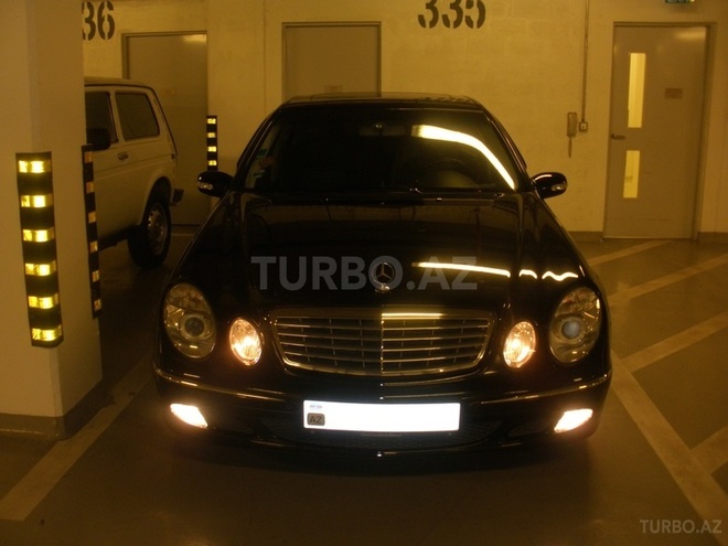 Mercedes E 240 2004, 20,000 km - 2.6 l - Bakı