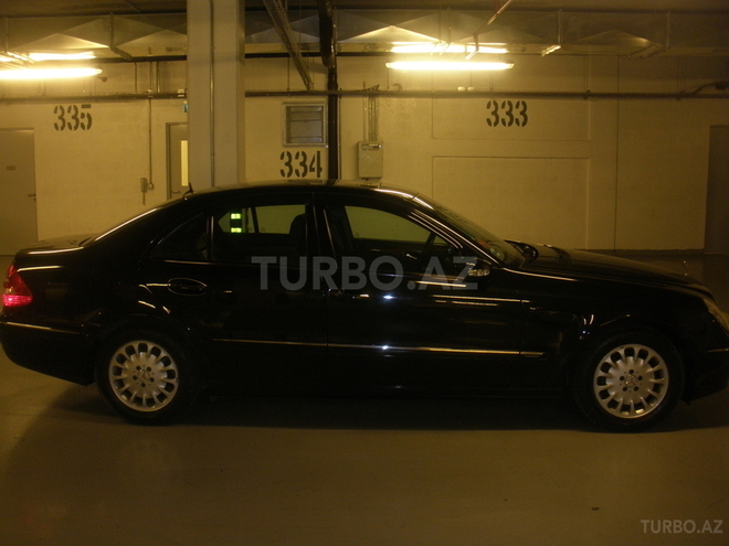 Mercedes E 240 2004, 20,000 km - 2.6 l - Bakı