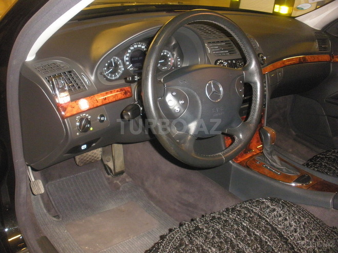 Mercedes E 240 2004, 20,000 km - 2.6 l - Bakı