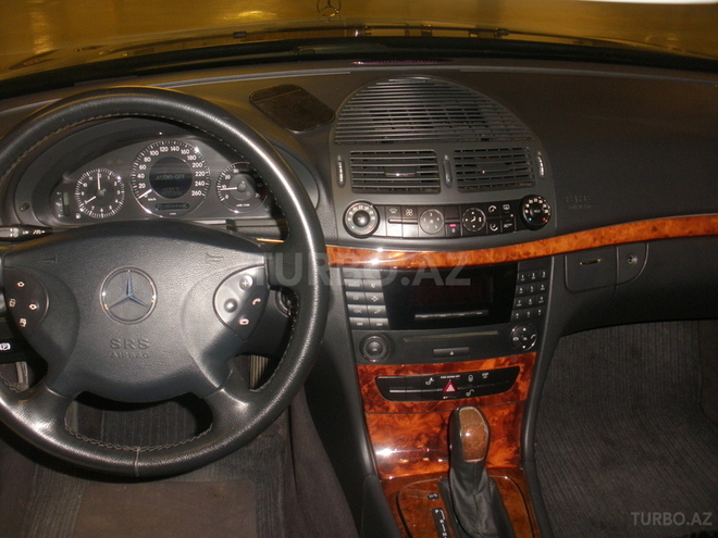 Mercedes E 240 2004, 20,000 km - 2.6 l - Bakı