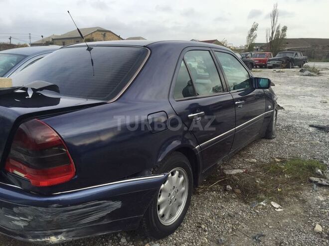 Mercedes C 230 1997, 198,000 km - 2.3 л - Bakı
