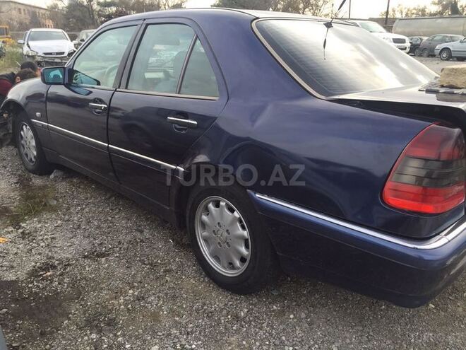 Mercedes C 230 1997, 198,000 km - 2.3 л - Bakı