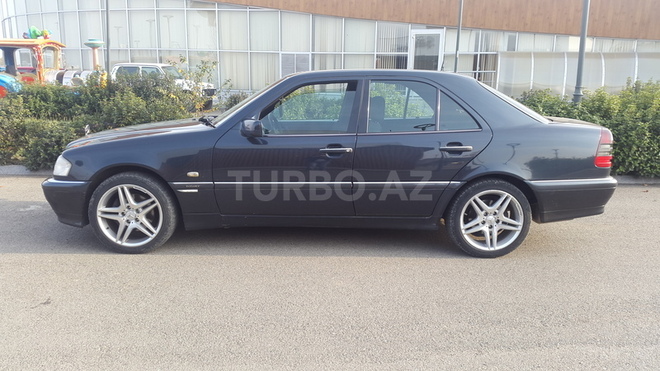 Mercedes C 240 2000, 331,165 km - 2.4 l - Şəmkir
