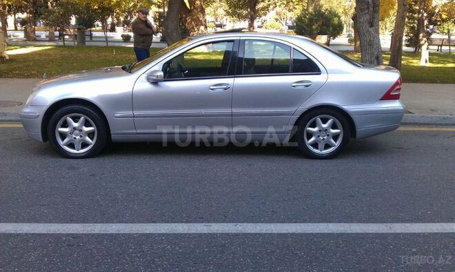 Mercedes C 240 2001, 150,000 km - 2.4 л - Bakı