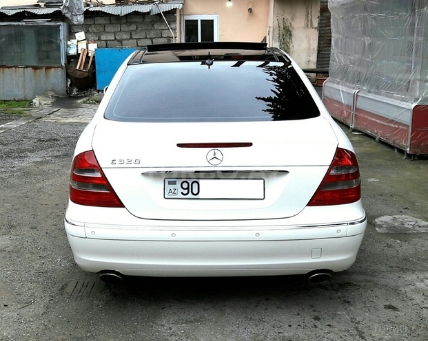 Mercedes E 320 2003, 252,000 km - 3.2 l - Bakı