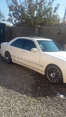 Mercedes E 320 2001, 129,000 km - 3.2 l - Bakı