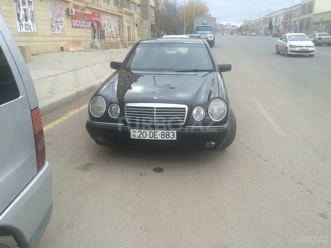 Mercedes E 200 1998, 213,900 km - 2.0 л - Gəncə