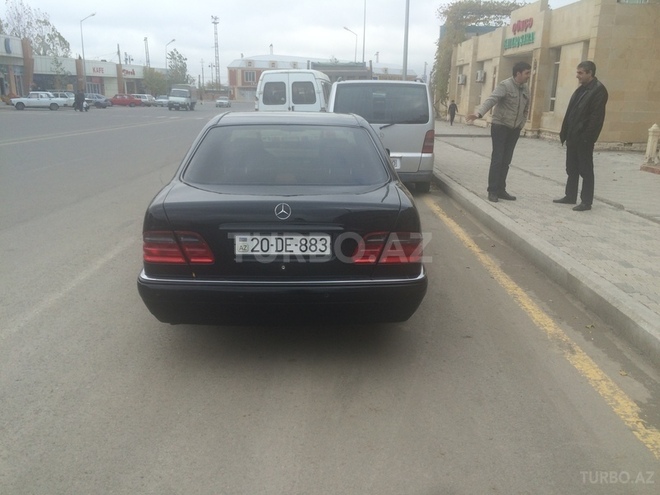 Mercedes E 200 1998, 213,900 km - 2.0 л - Gəncə