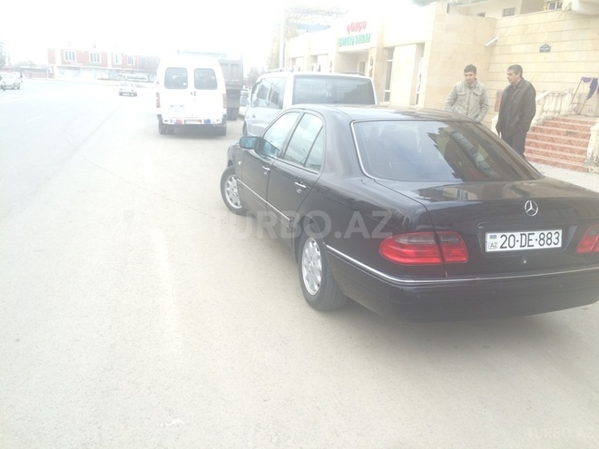 Mercedes E 200 1998, 213,900 km - 2.0 л - Gəncə