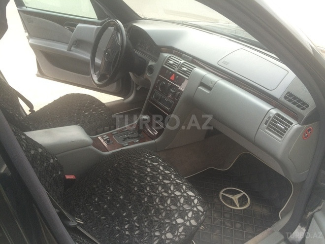 Mercedes E 200 1998, 213,900 km - 2.0 л - Gəncə