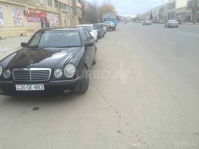 Mercedes E 200 1998, 213,900 km - 2.0 л - Gəncə