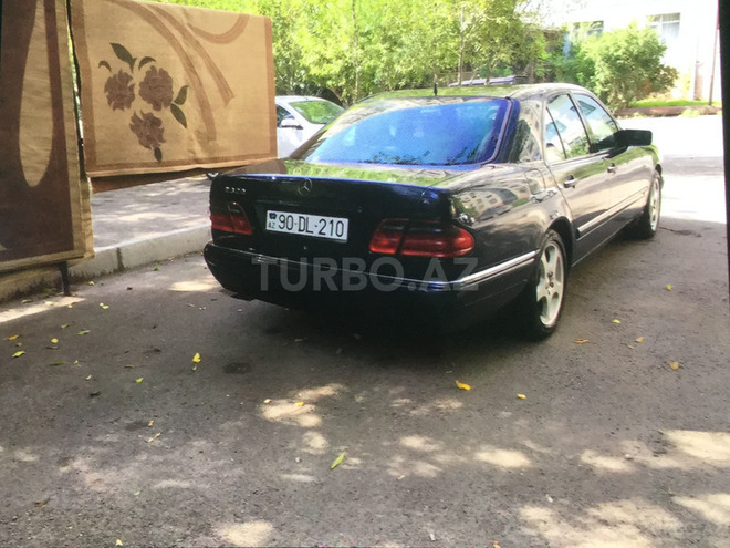 Mercedes E 320 1997, 287,900 km - 3.2 л - Bakı