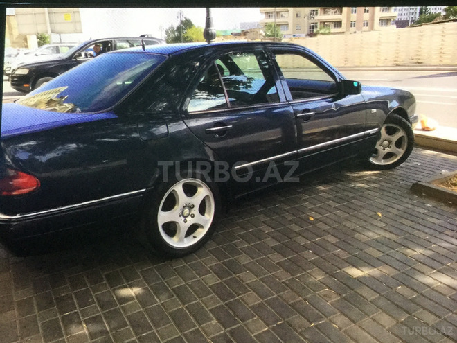 Mercedes E 320 1997, 287,900 km - 3.2 л - Bakı