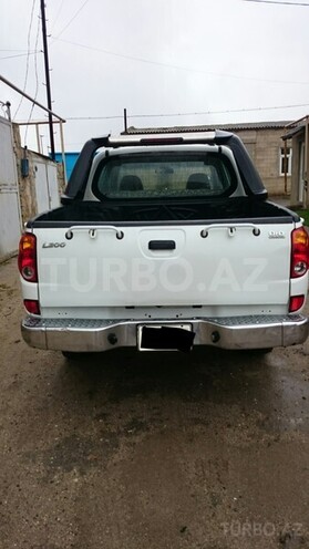 Mitsubishi L200 2007, 176,000 km - 2.5 l - Bakı