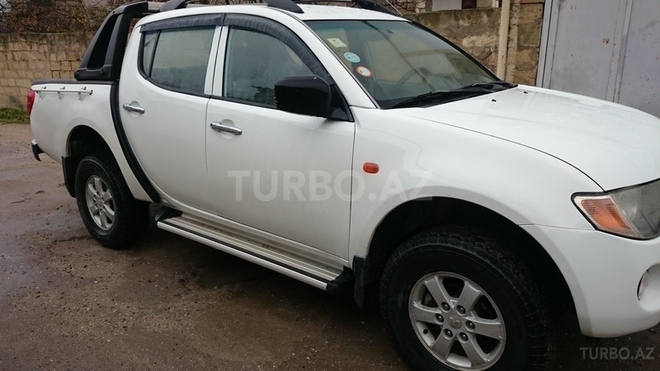 Mitsubishi L200 2007, 176,000 km - 2.5 l - Bakı